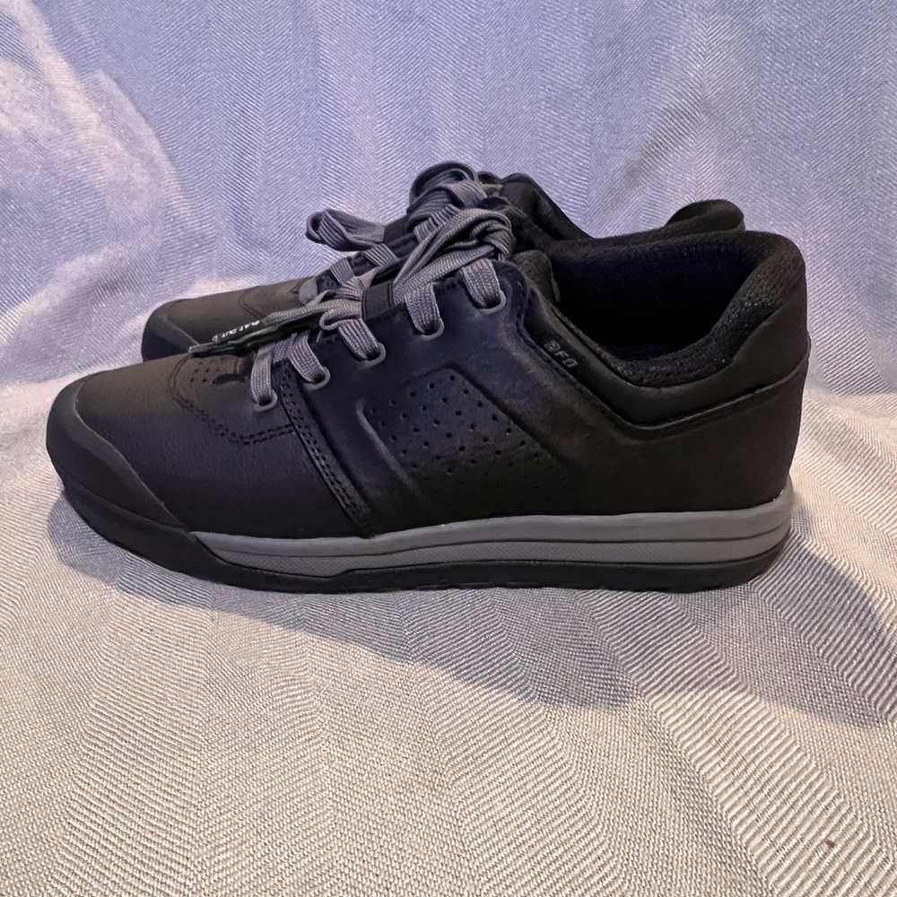 Specialized 2FO DH flat mountain bike shoes 8-M 9.5-W EU 41